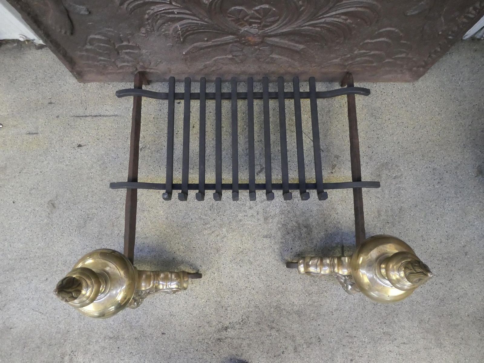 photo vinterior Antique French Louis XIV Period Fireplace Grate, 17th Century