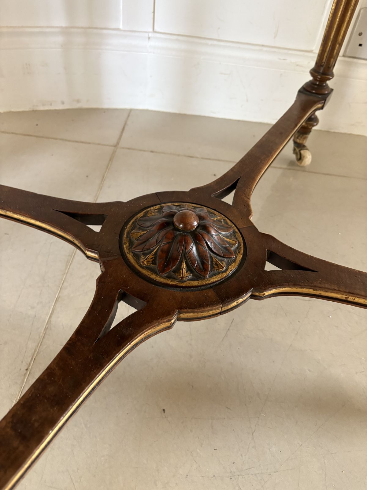 2995.0 Outstanding Quality Antique 19th Century Burr Walnut Inlaid Centre Table photo