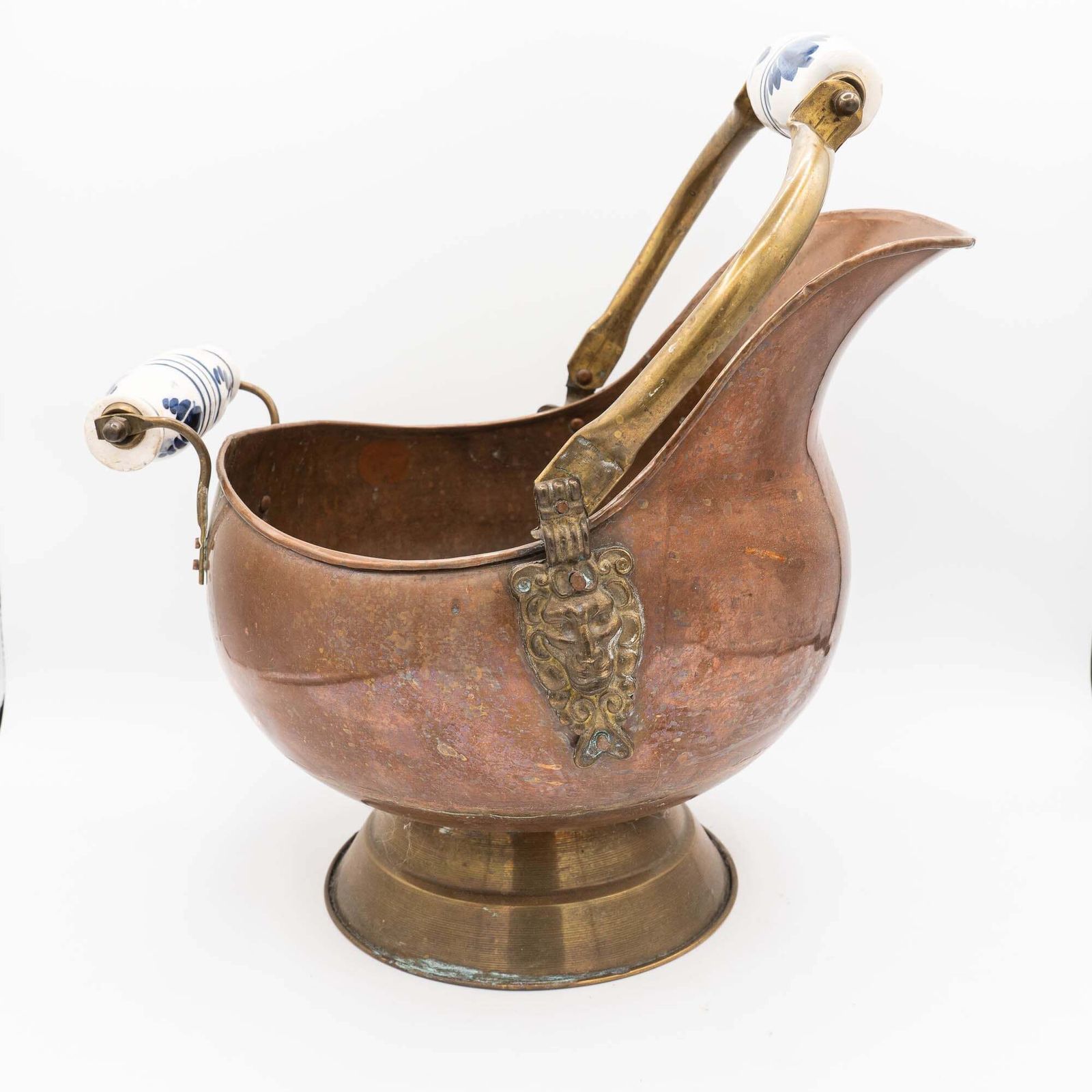 Antique Copper Helmet Coal Scuttle With Delft Ceramic Blue And White Handle   1800s photo for sale