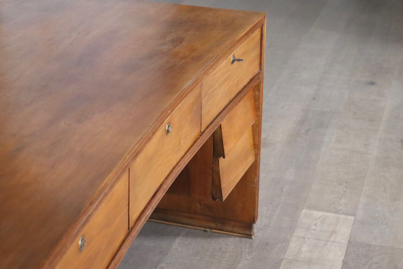 Curved Directors Desk In Walnut, Italy 1940s photo 2850.0