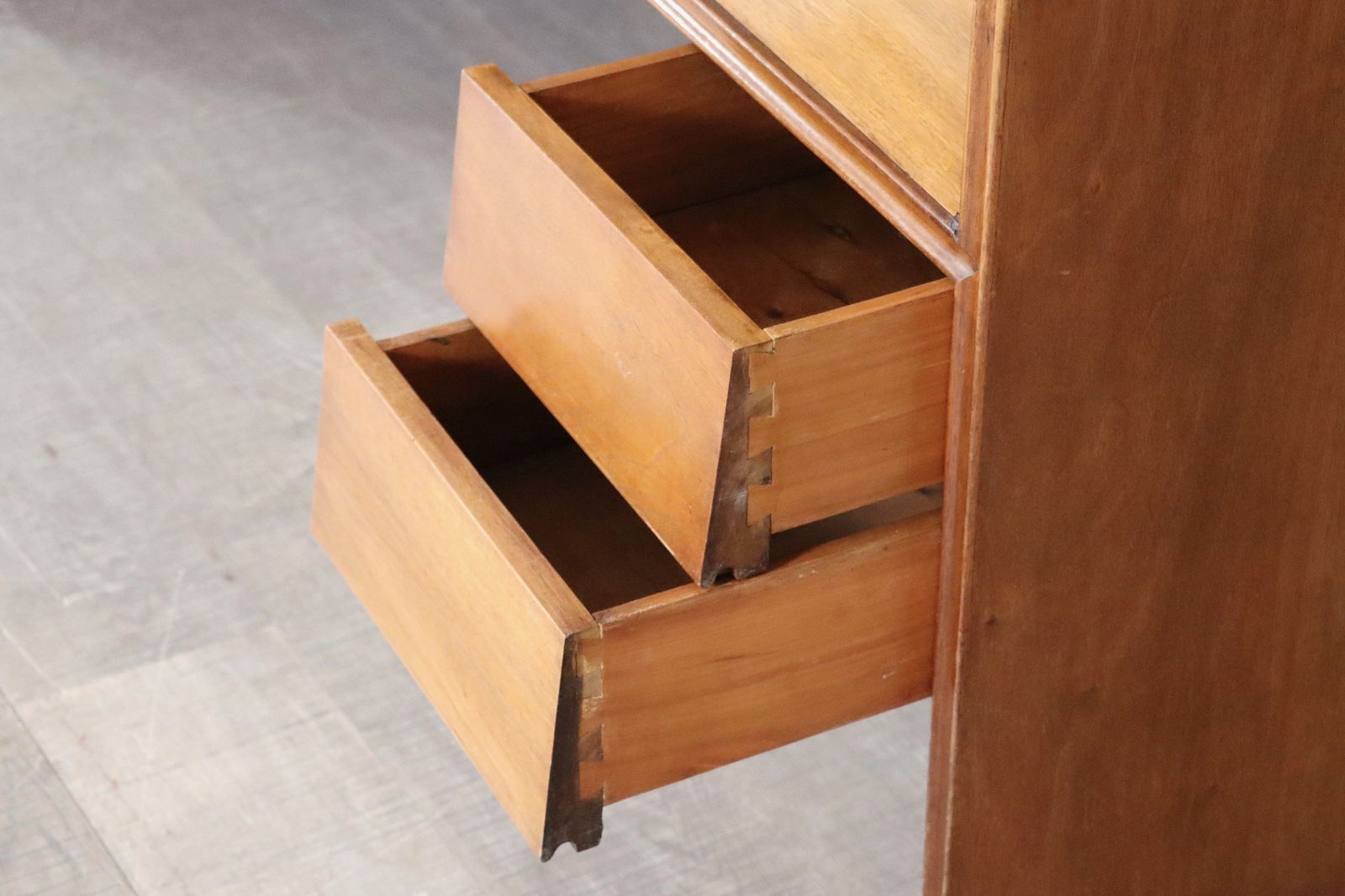 photo furniture Curved Directors Desk In Walnut, Italy 1940s