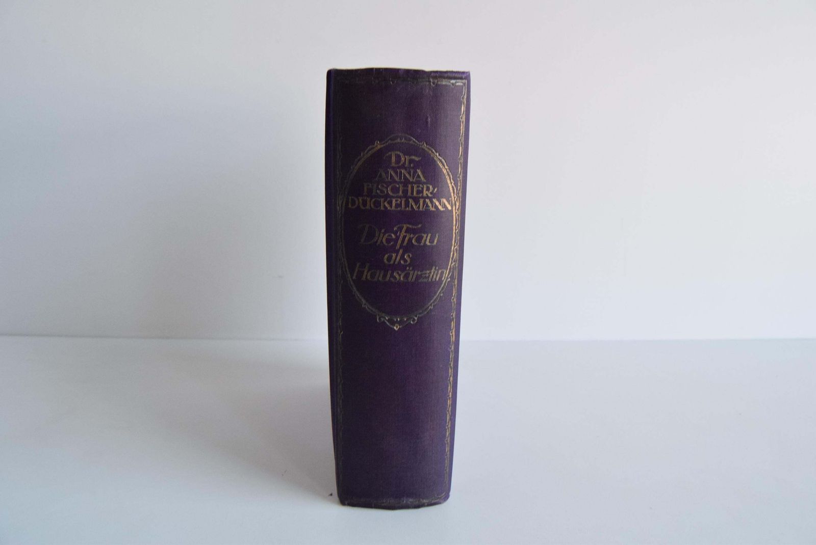 Historical Book "Die Frau Als Hausärztin" From 1918   A Unique Collector's Item photo vinterior
