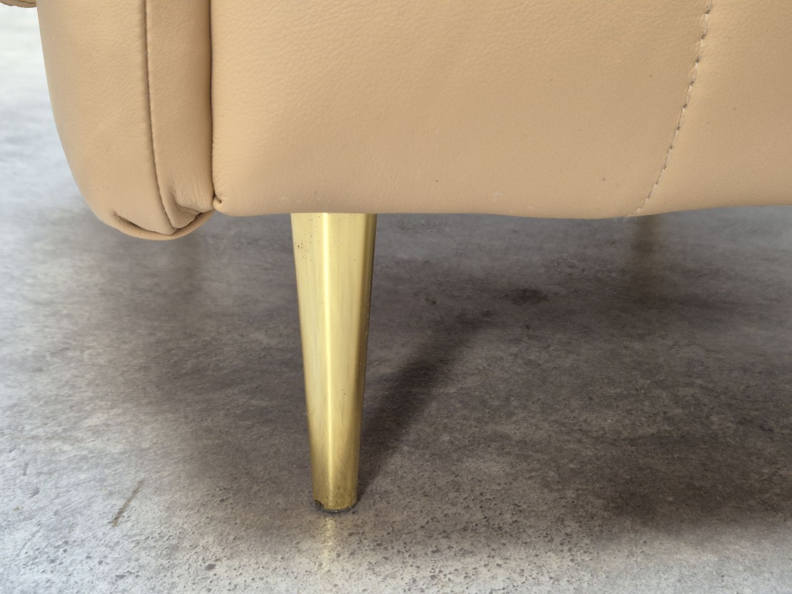 Armchair Sew Genuine Leather photo vinterior