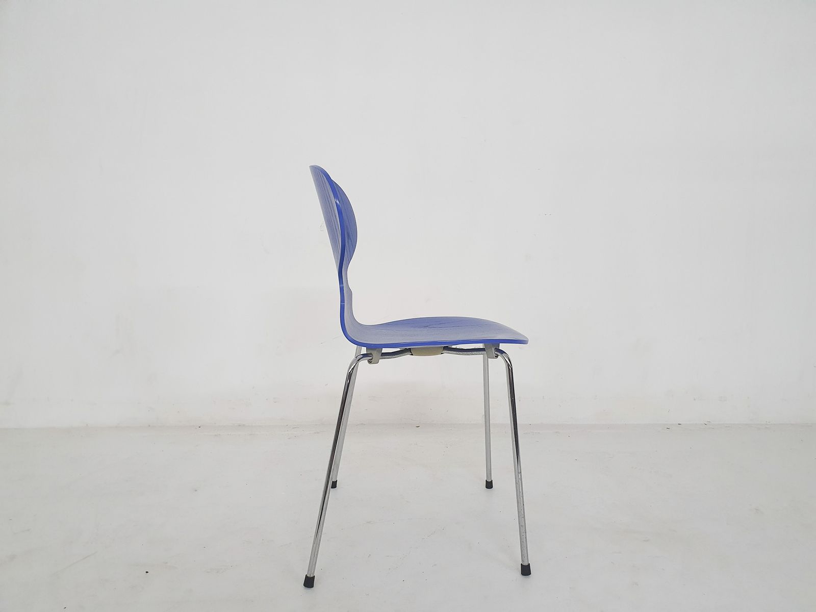 Arne Jacobsen For Fritz Hansen Ultramarin ( L15) Wooden "Ant" Chair, Denmark 1996 photo for sale