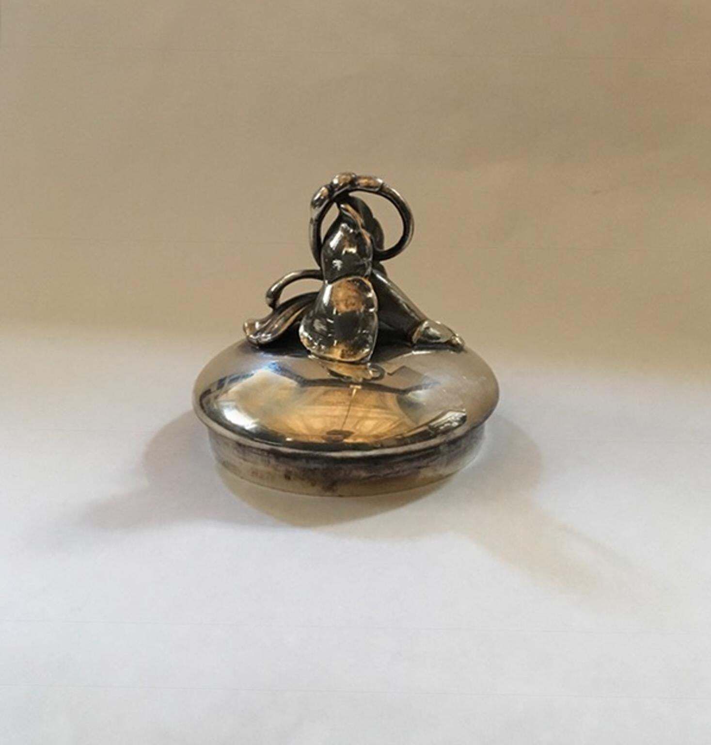 photo furniture Ghoram Early 20th Century New York Sterling Silver Chocolate Pot