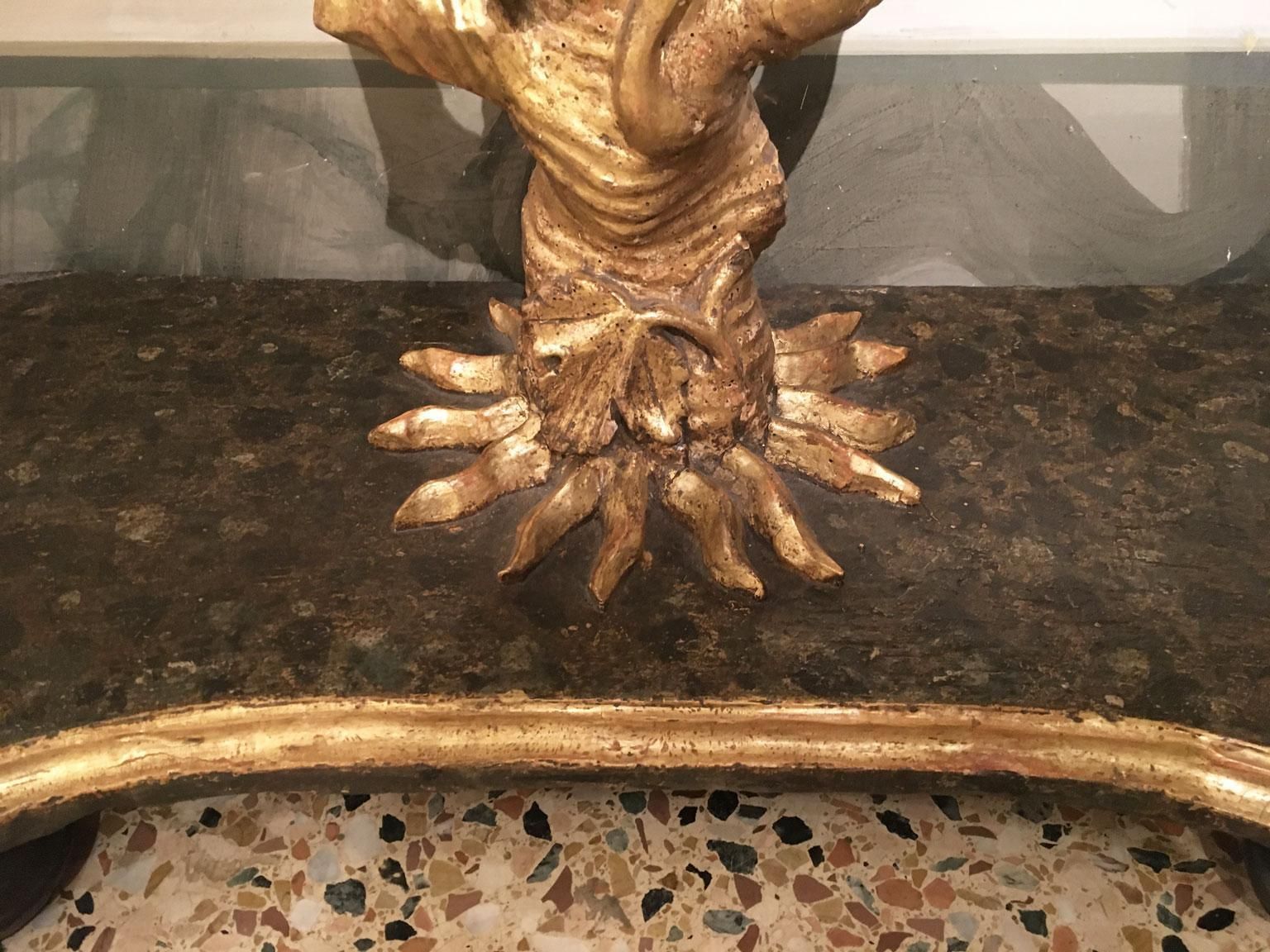 1650 Italy Giltwood Carved Console With Leaves And Bunches Of Grapes photo for sale
