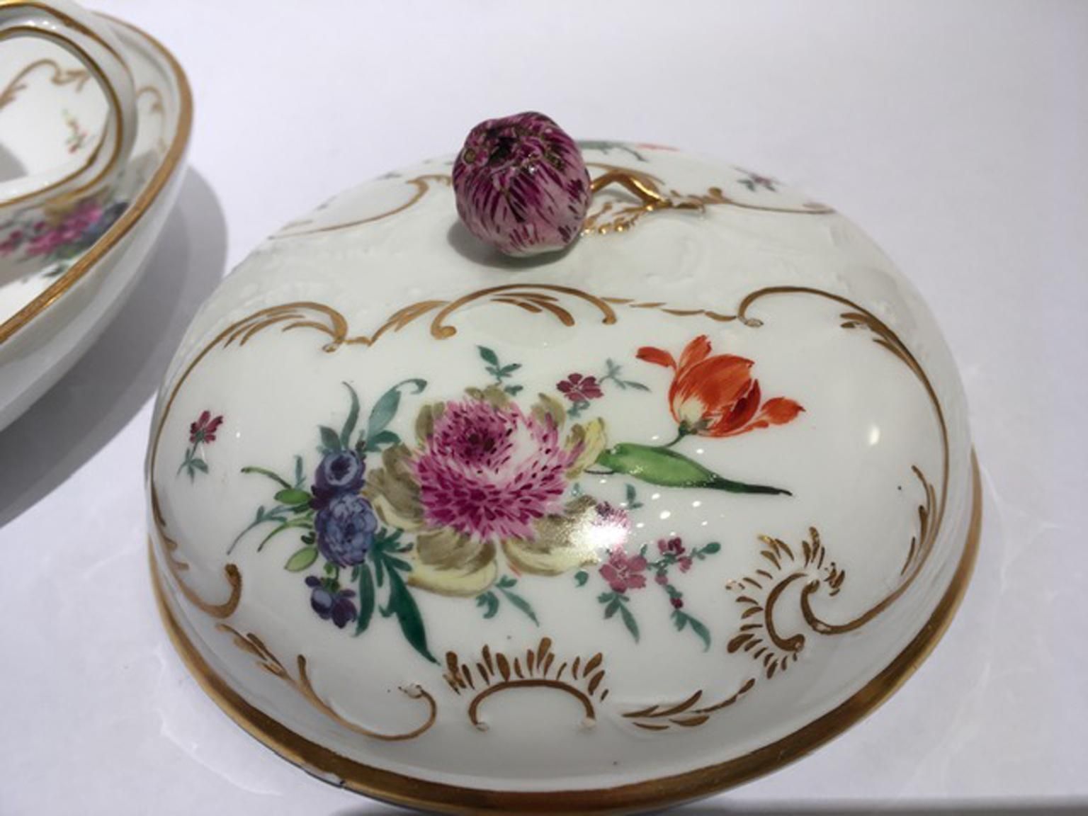 Meissen Mid 19thcentury Golden Porcelain Covered Cup Multicolors Flower Drawings photo vintage