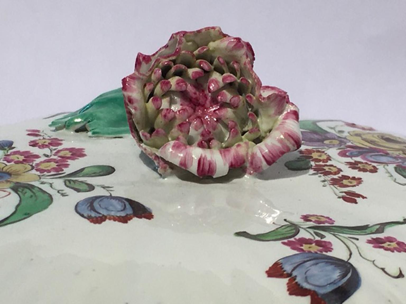 Italy 18th Century Richard Ginori Porcelain Covered Cup With Floral Drawings photo vinterior