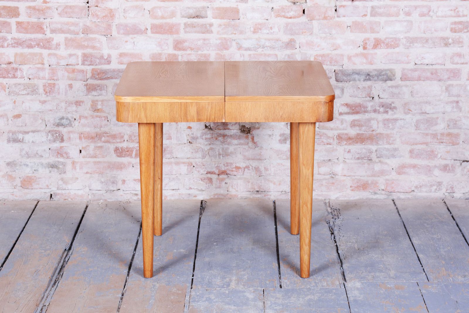 Extendable Art Deco Dining Table, By Jindřich Halabala, Up Závody, Czech, 1940s photo vinterior
