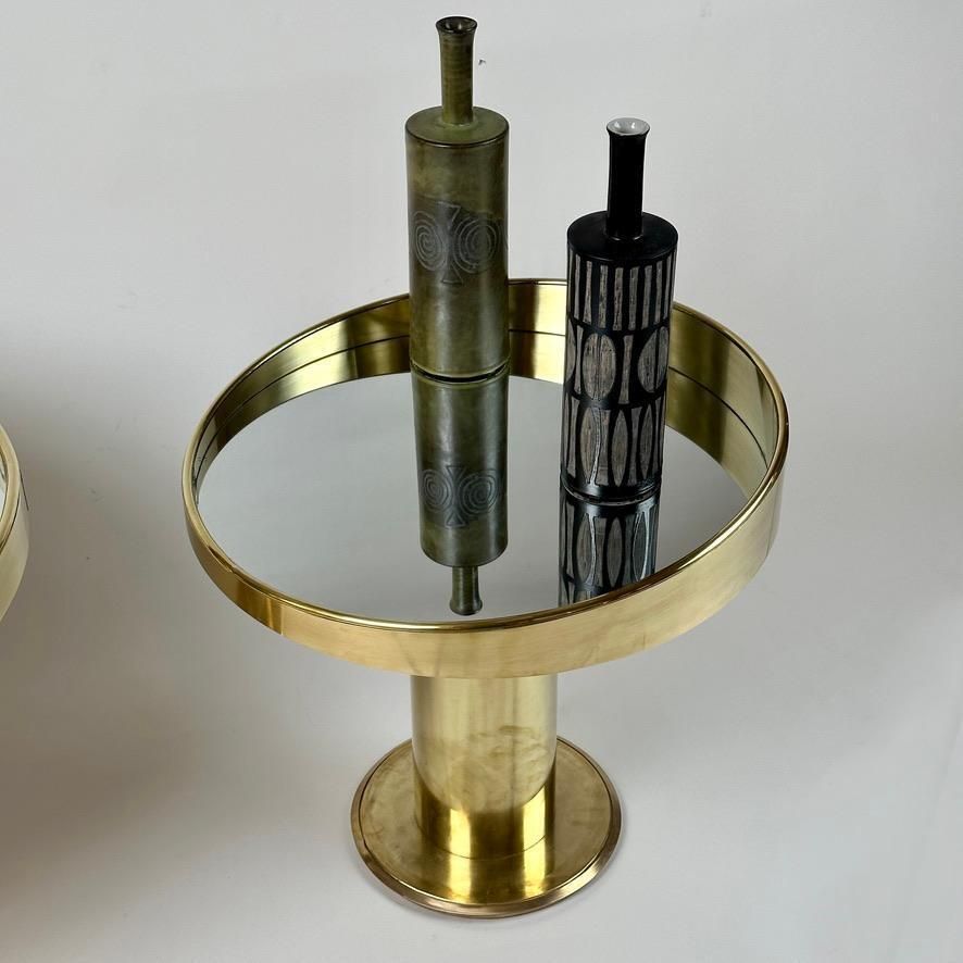 Late 20th Century Italian Pair Of Round Brass & Silver Mirror Side Tables photo vinterior