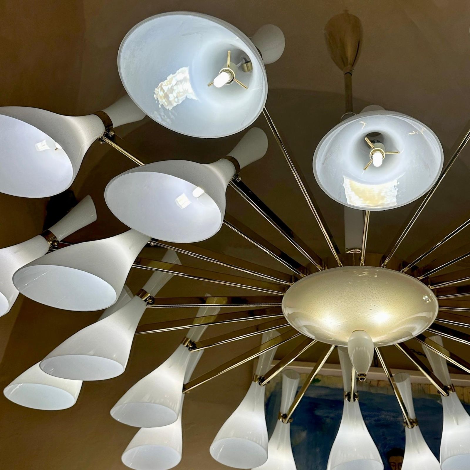 Late 20th Century White Murano Blown Glass & Brass Large Round Chandelier photo Lighting
