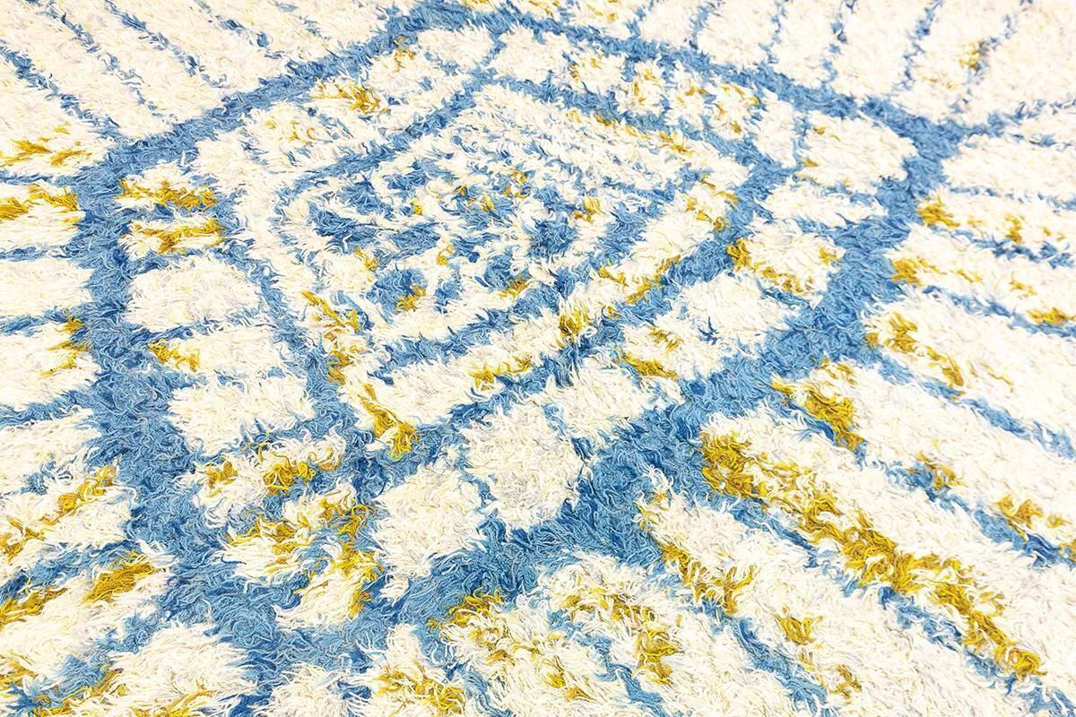 Rya Rug Shaggy Abstract Design photo for sale