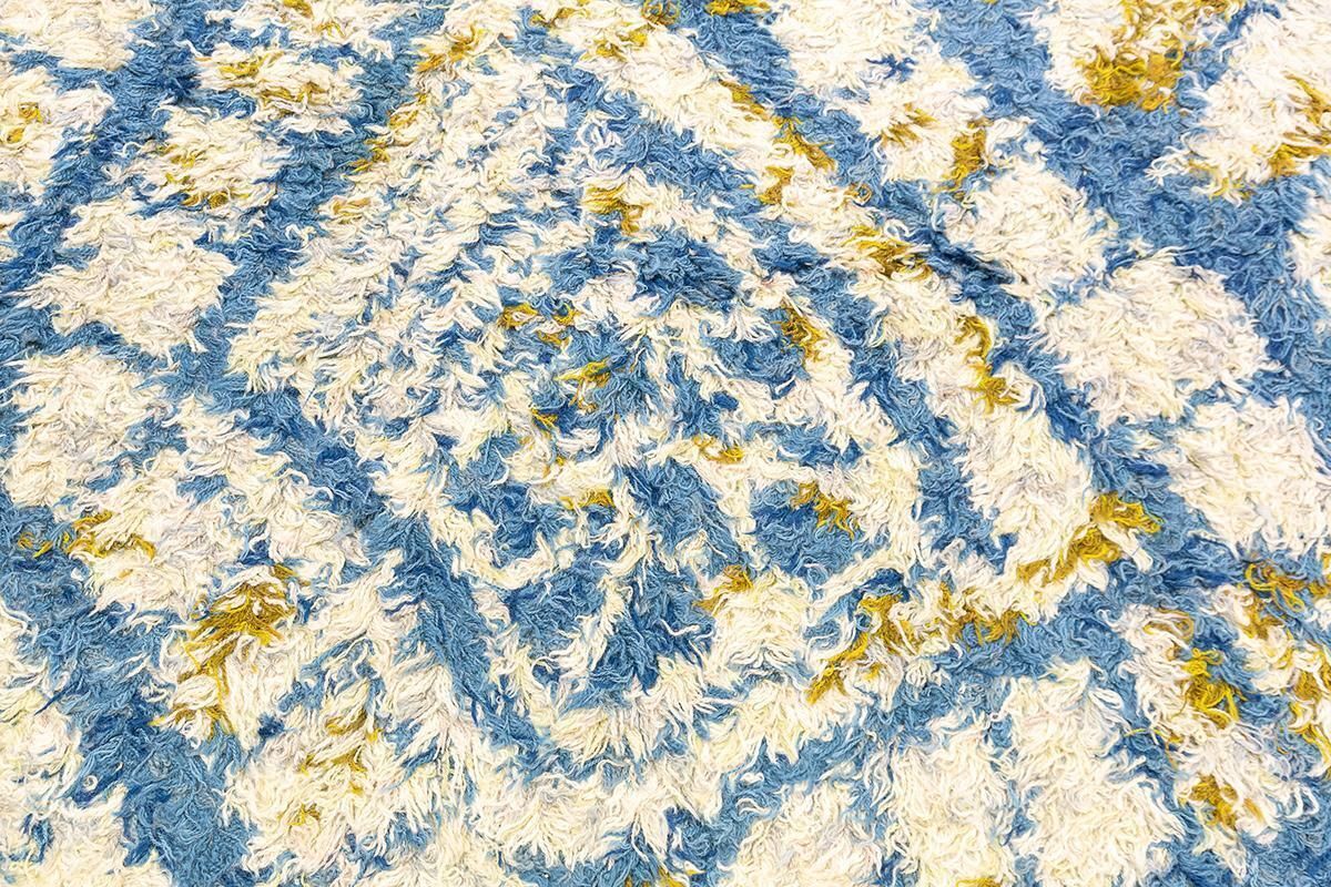 Rya Rug Shaggy Abstract Design photo vinterior