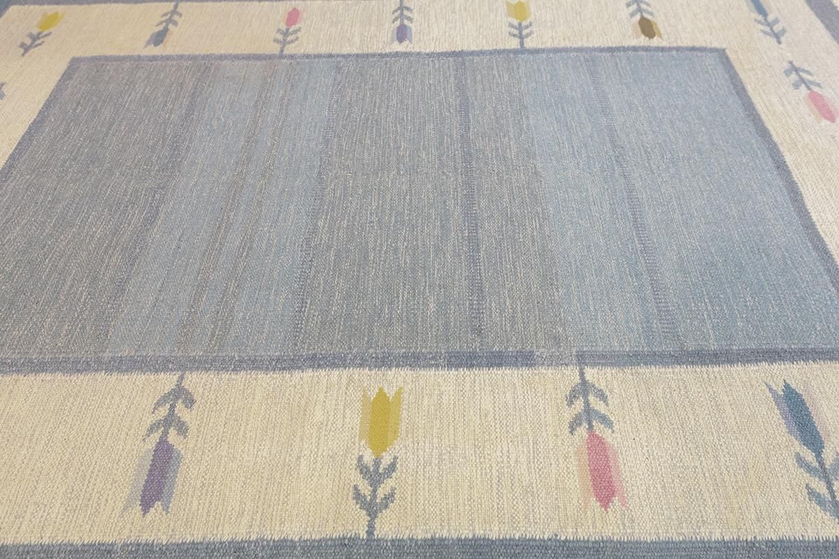 Scandinavian Rug Rollakan Soft Color Palette photo for sale