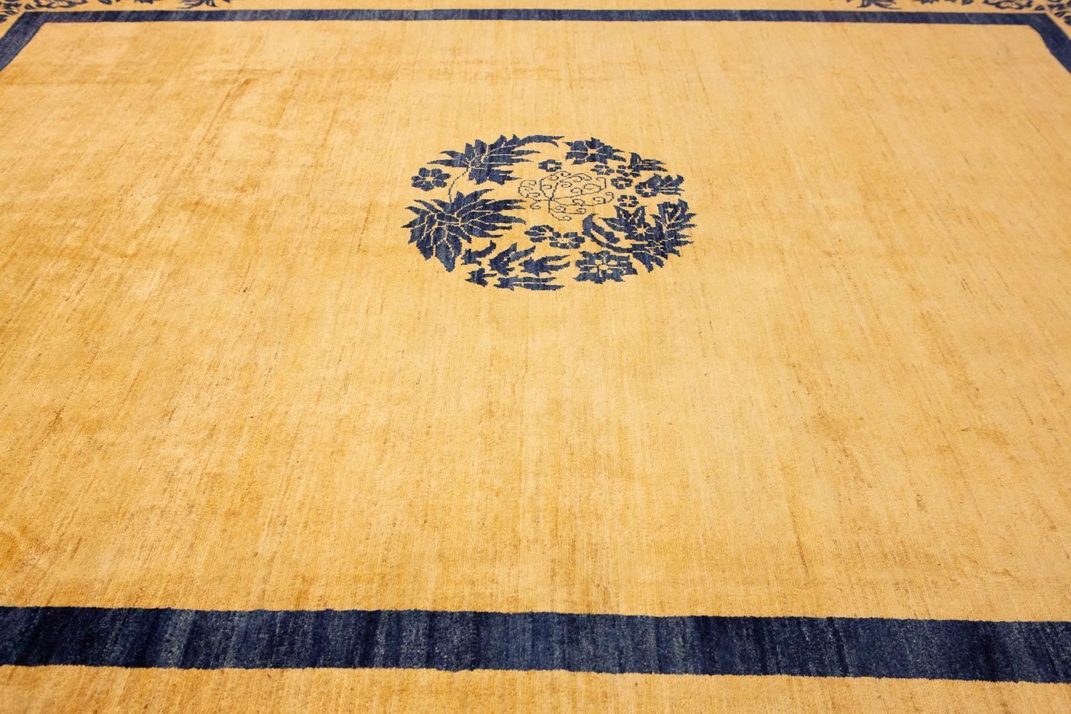 Modern Carpet Golden Color Field Yadan Deco’ Hand Knotted Carpet photo furniture