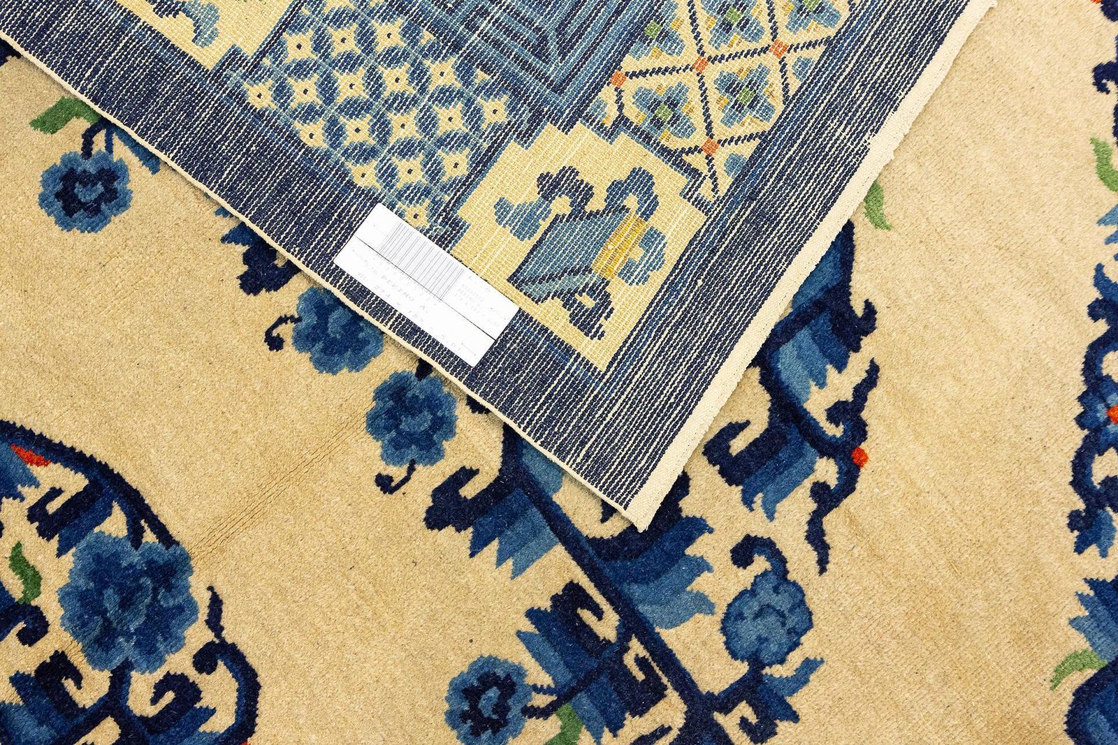 photo for sale Chinese Rug Peking Ivory Background