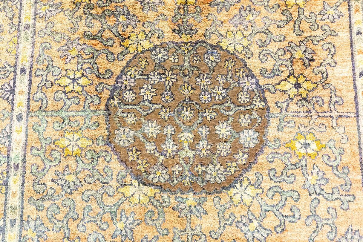 Chinese Rug Imperial Palace Of A Great Benevolence photo vinterior