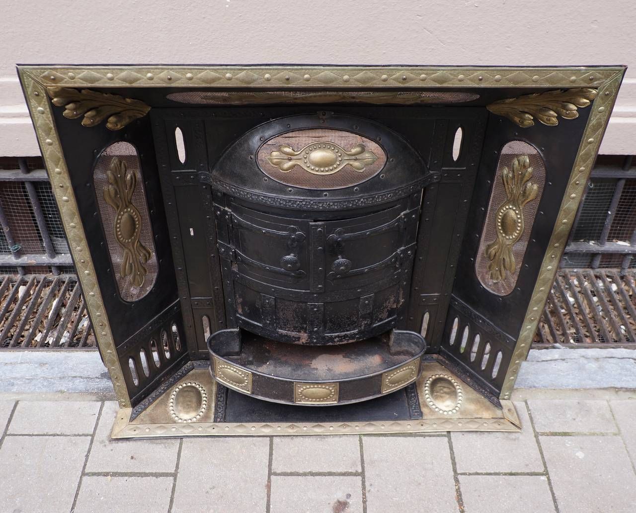 Iron, Cast Iron And Brass Build In Belle Époque Coal Burner photo Home Fixtures