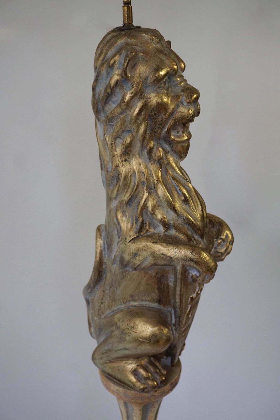 Italian Rococo Venetian Carved Lion Floor Lamp photo Lighting