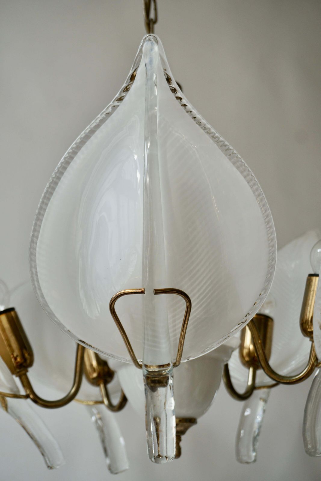 photo vinterior Mid Century Modern Murano 5 Leaf Chandelier By Franco Luce
