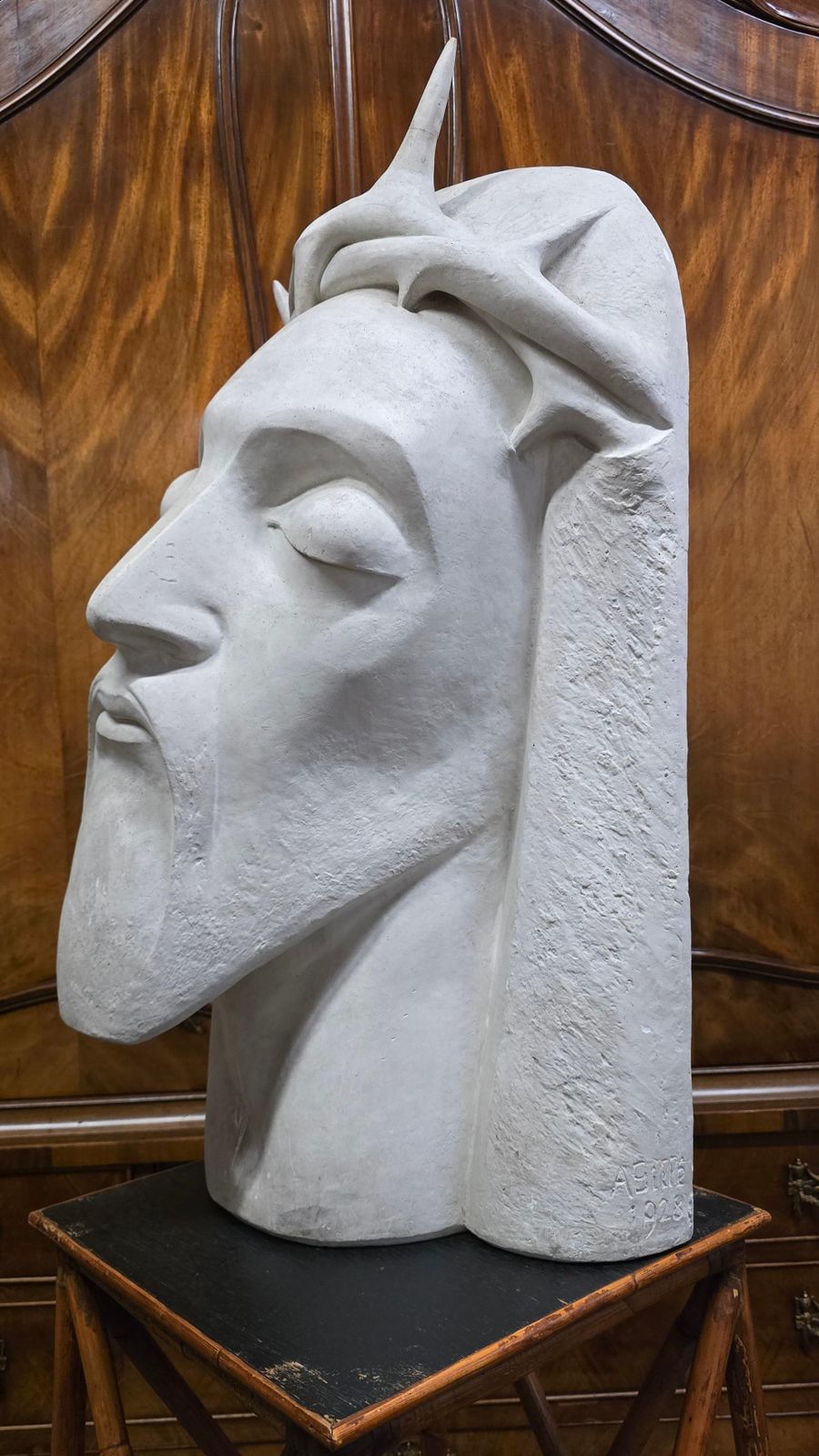 Beautiful Art Deco Plaster Bust Of Christ By A. Gille photo vinterior