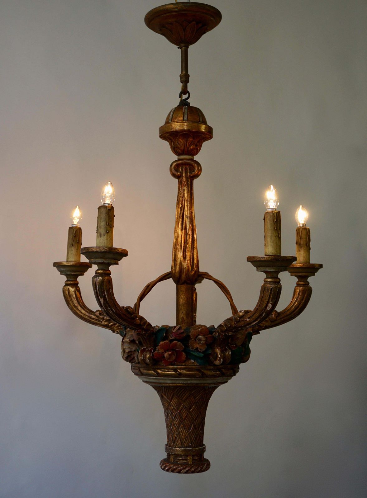 photo furniture Italian Giltwood Chandelier With Flowers