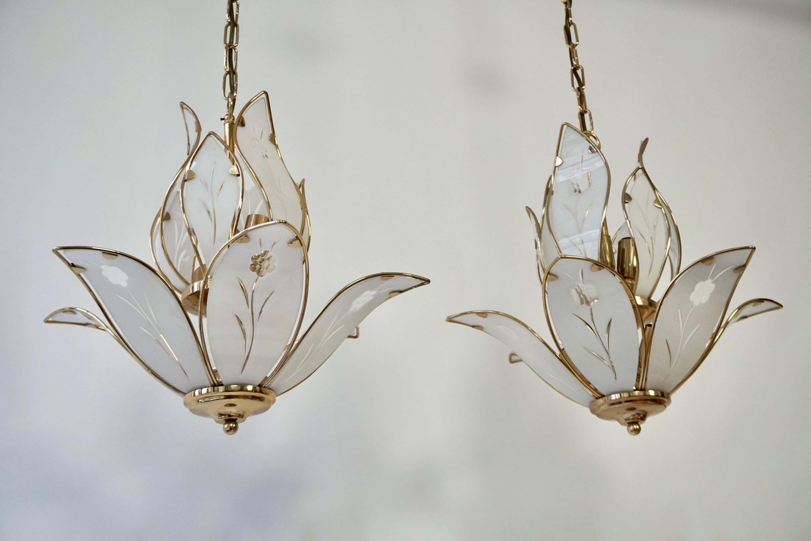 Lighting Three Lotus Flower And Brass Glass Chandeliers photo
