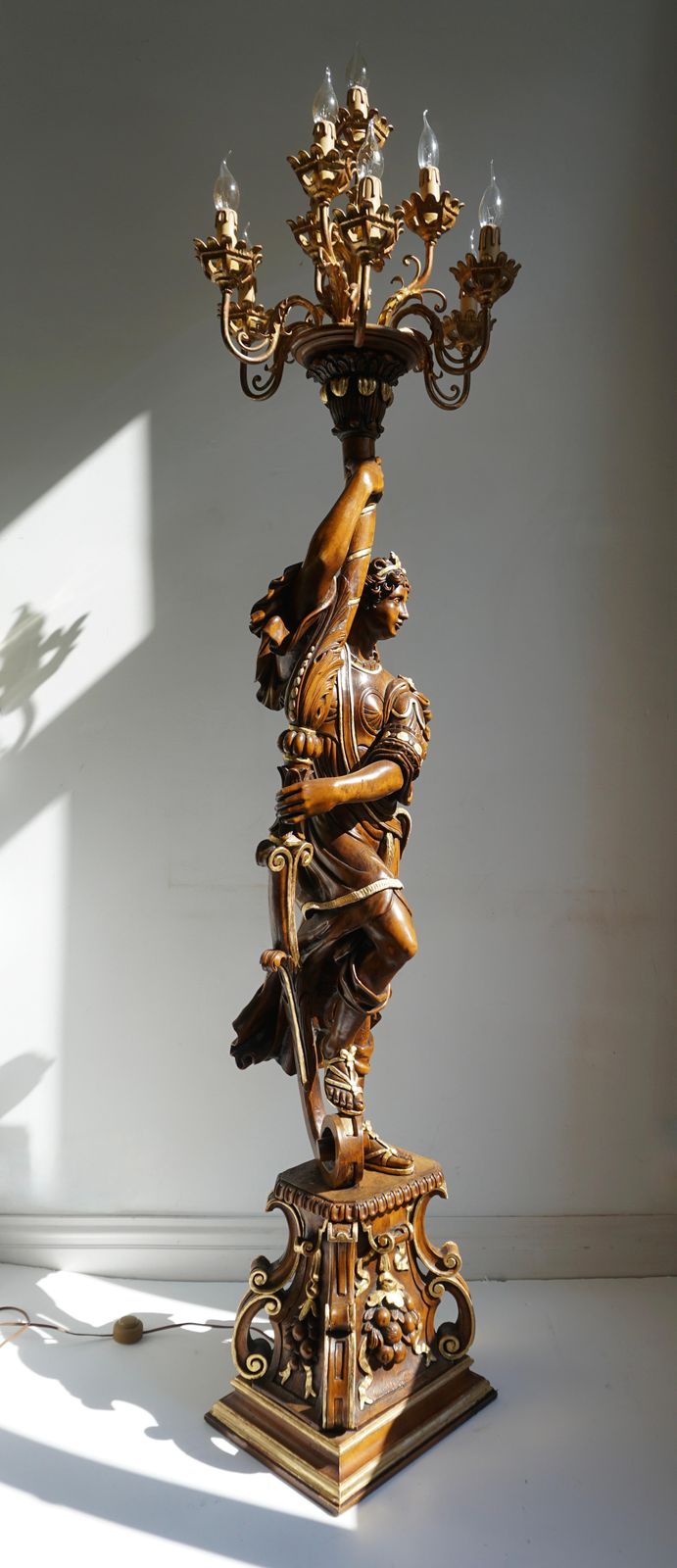Italian Gilded Wood Venetian Figural Torchère Candelabra Floor Lamp photo furniture