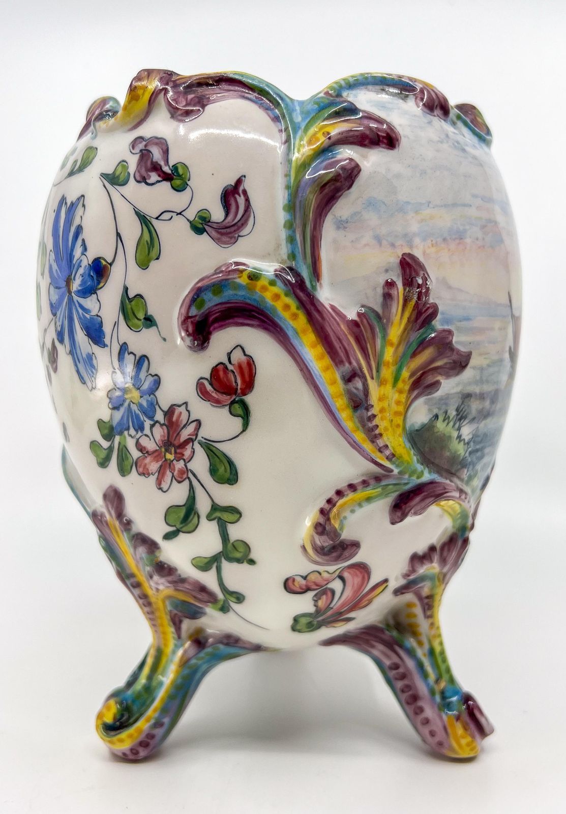 2127.0 Pair Of Belle Epoque Porcelain Painted Jardinieres With Romantic Scenes photo
