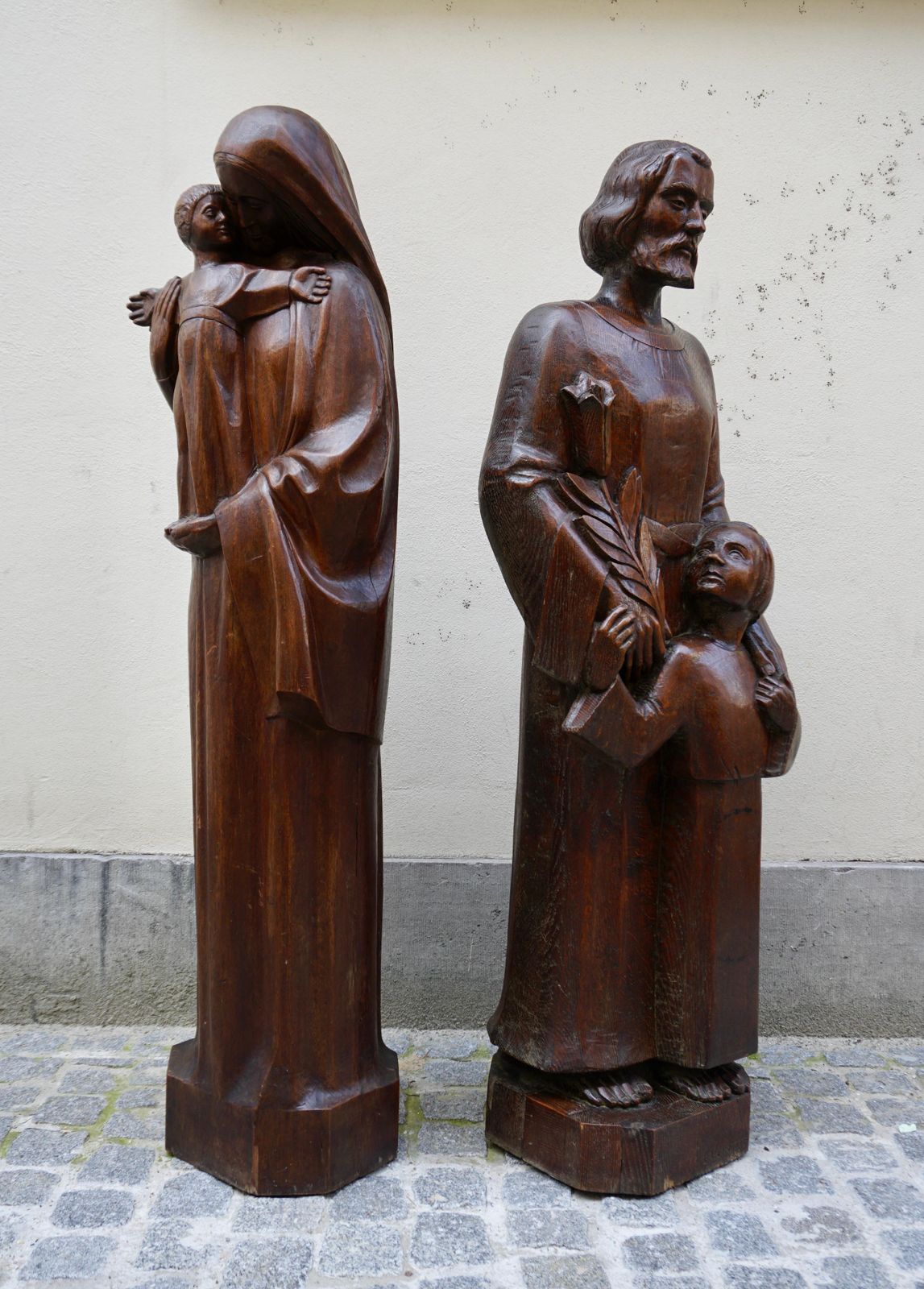 photo furniture Madonna And Child Statue And Saint Joseph And Child Sculpture
