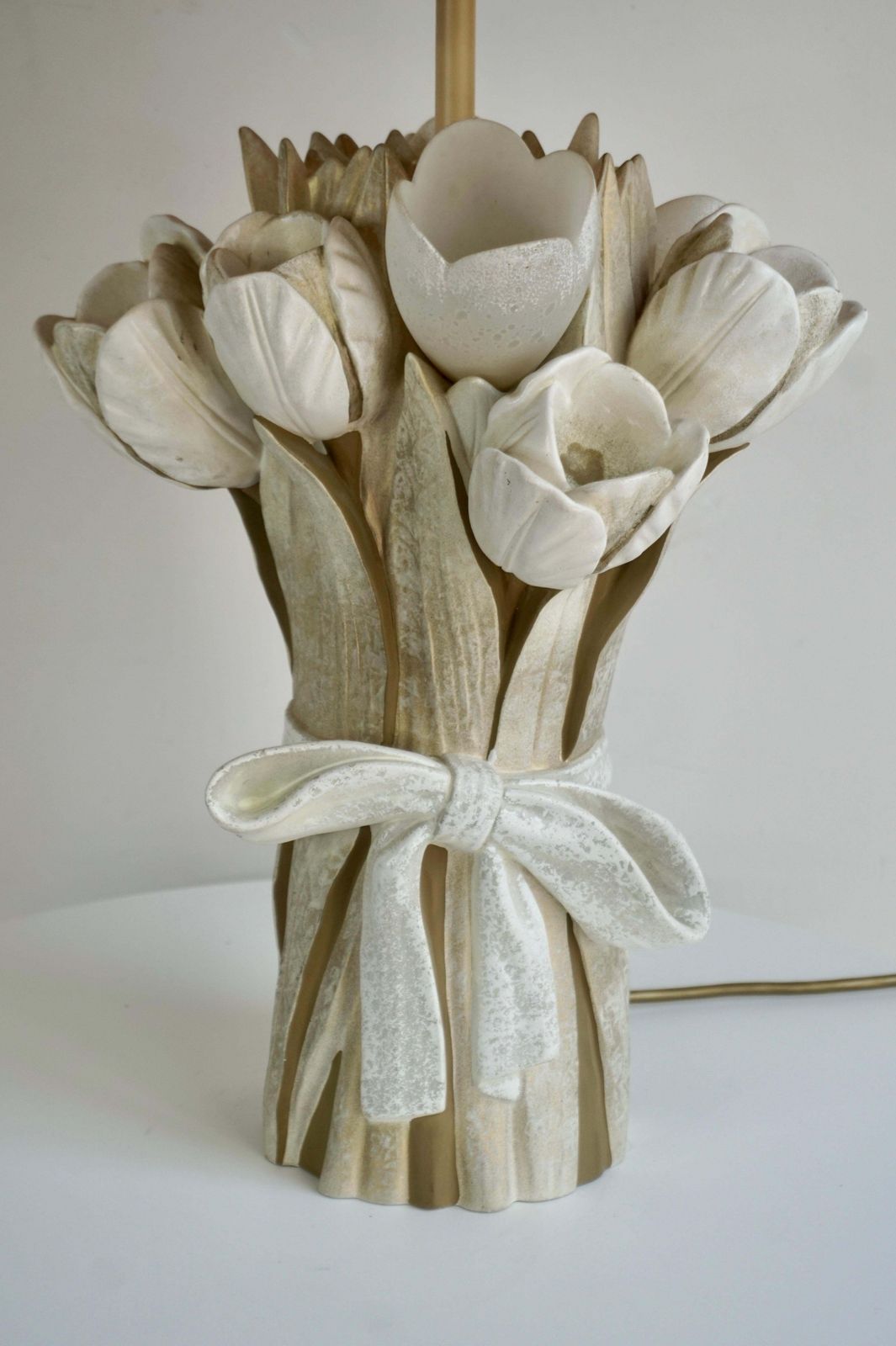 Ceramic Tulip Flower Table Lamp photo Lighting