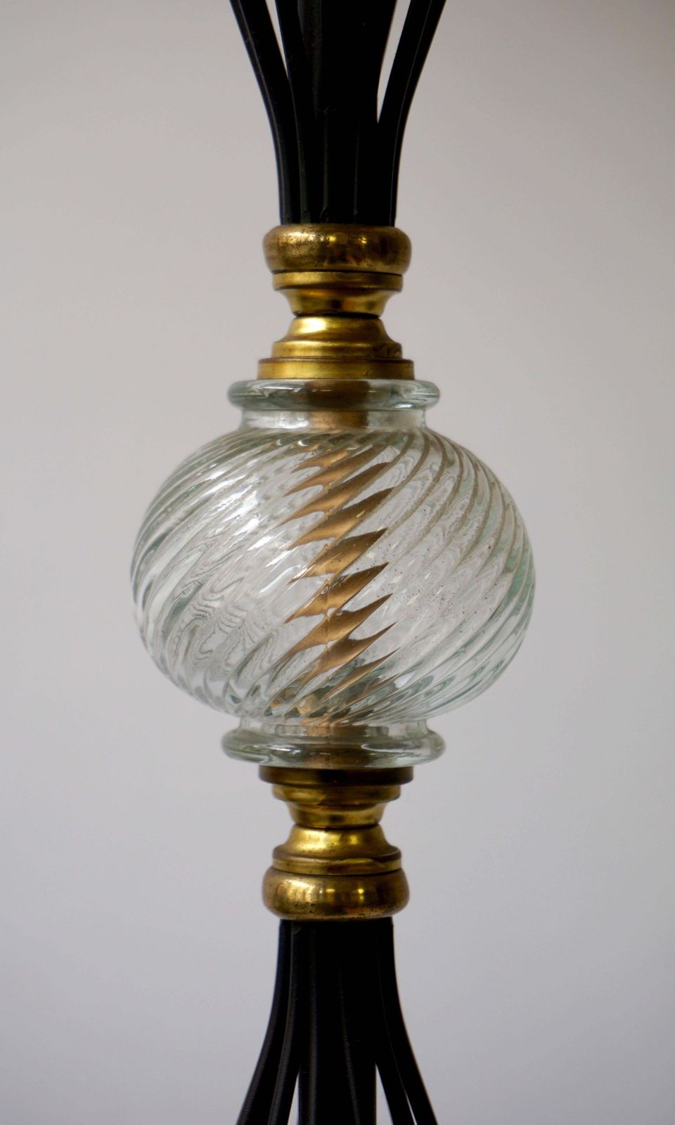 Italian Elegant Floor Lamp In Brass And Glass photo vintage