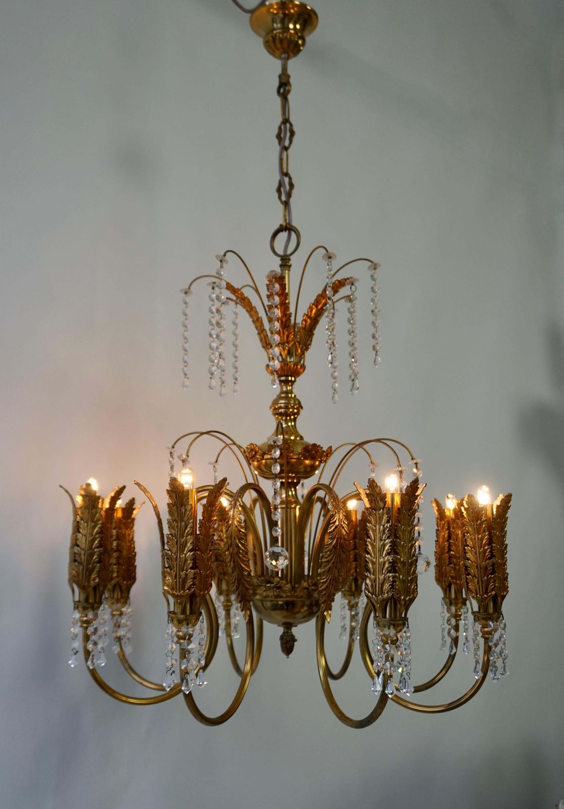 photo vinterior Gilt Palm Leaf Hollywood Regency Chandelier With Crystal