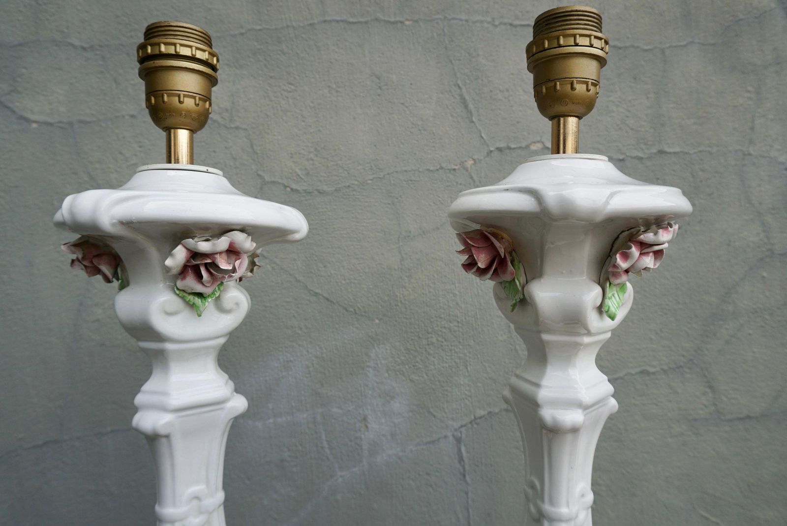 Pair Of Midcentury Italian Rococo Style White Porcelain Lamps photo vinterior