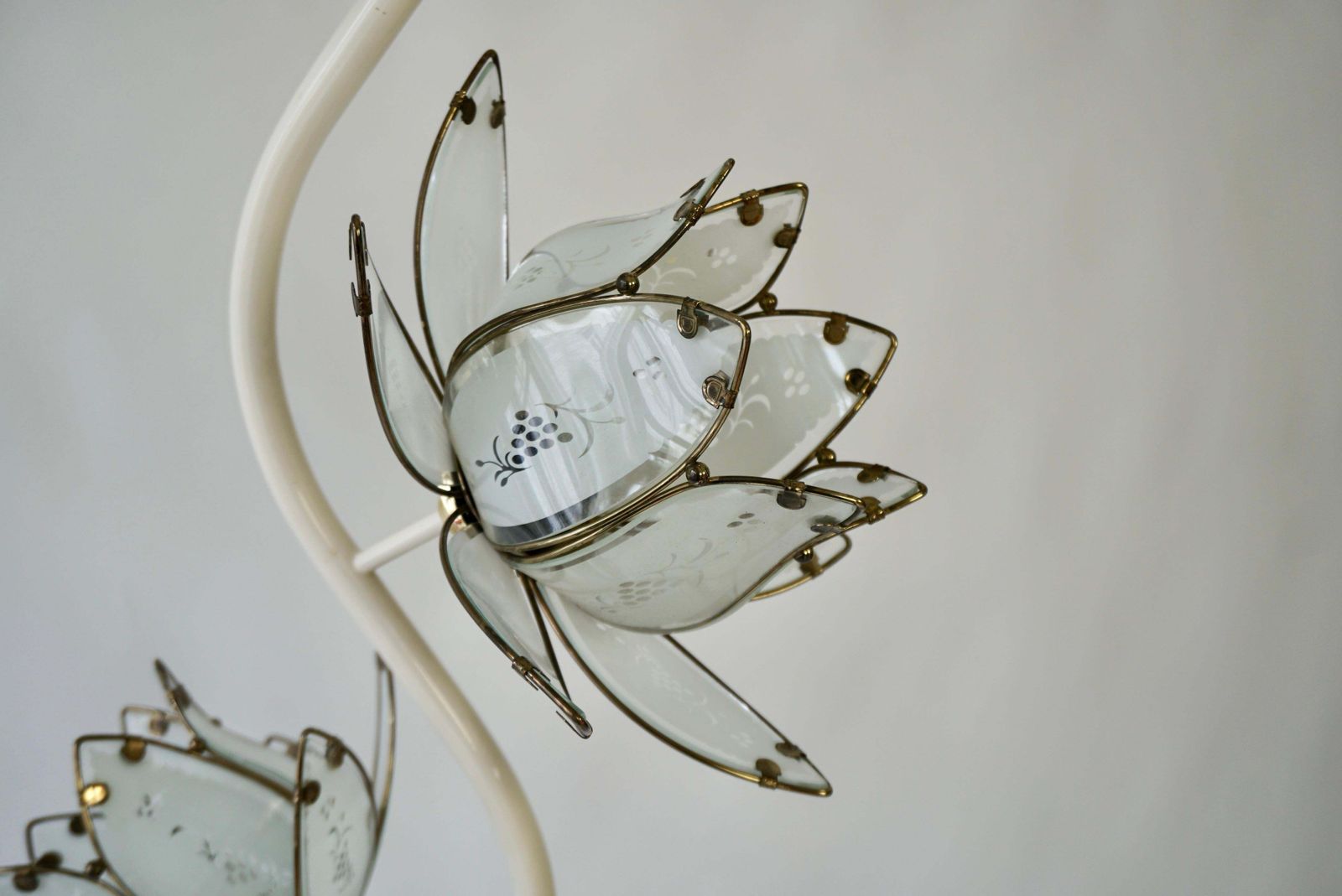 Lighting Mid Century Modern Vintage Hollywood Regency White Glass Lotus Flower Floor Lamp photo