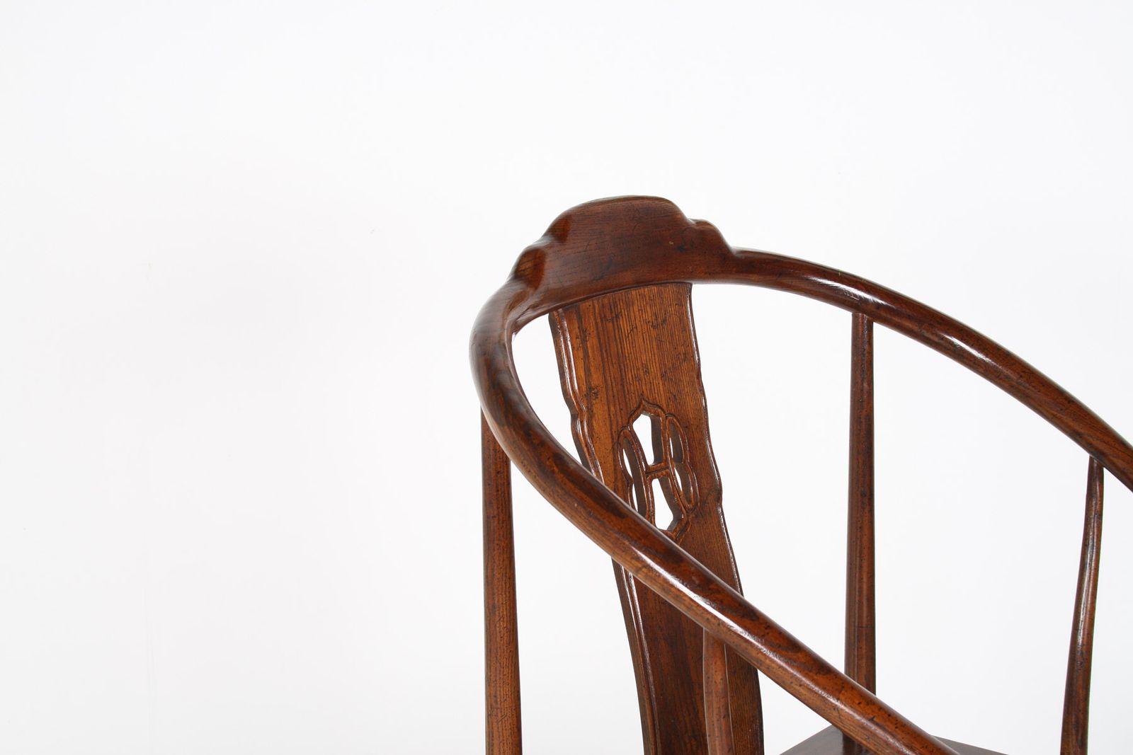 1150.0 An Antique Chinese Horseshoe Hongmu Late Qing Chair photo