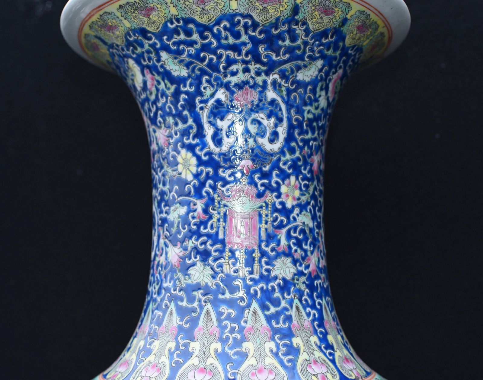 Ming Porcelain Vase Chinese Shanping Temple Urn photo buy