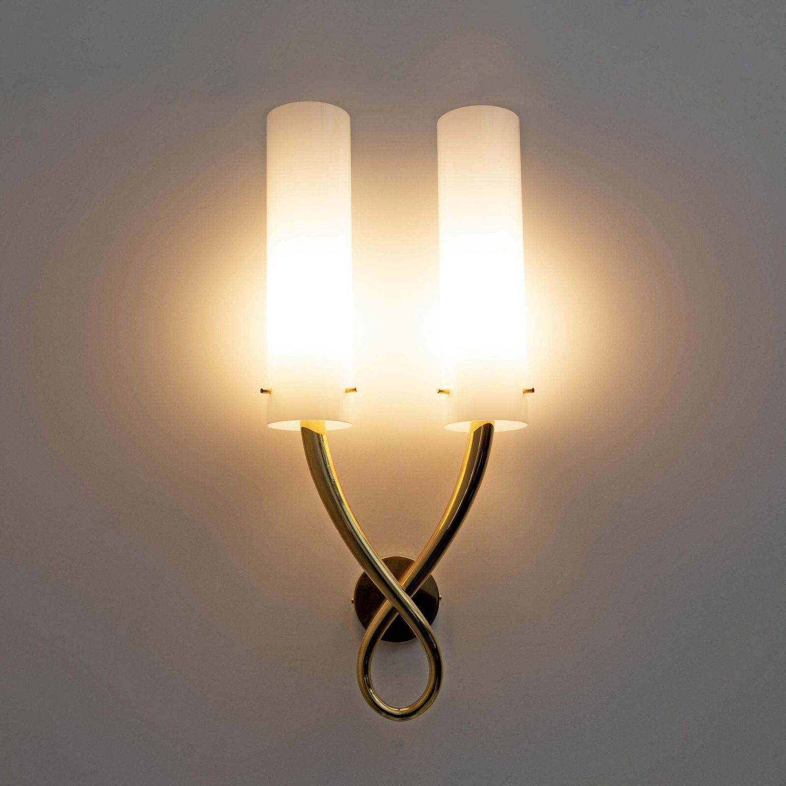 Pair Of Large Brass And Murano Glass Sconces In The Style Of Gio Ponti photo vinterior