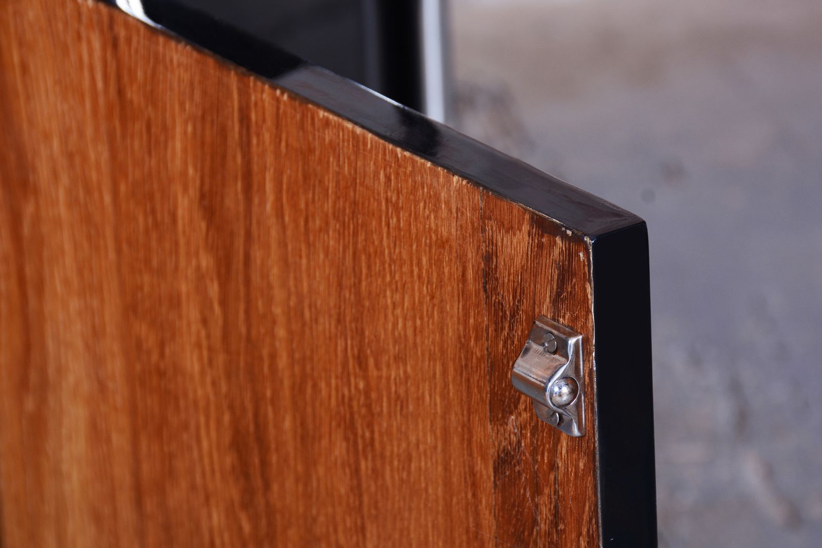 photo vinterior Restored Bauhaus Cabinet, By Robert Slezák, Chrome Plated Steel, Czech, 1930s