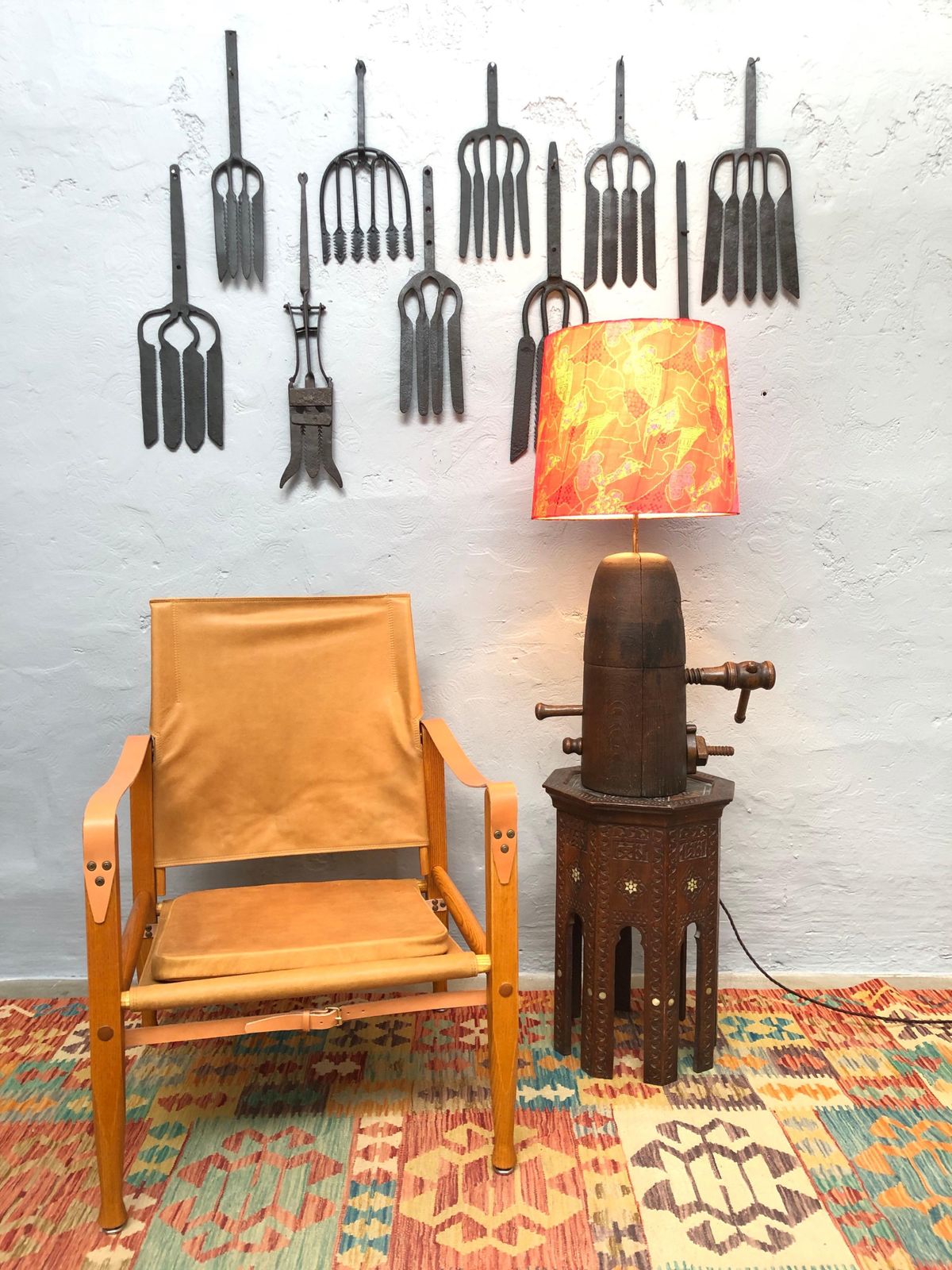 989.0 Truly Stunning Antique Wooden Hat Stretcher Stand Table Lamp photo