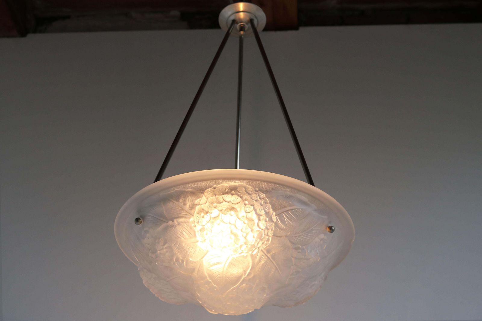 photo vinterior Antique Floral Art Deco / Art Nouveau French 1920 Chandelier Pendant Light Glass