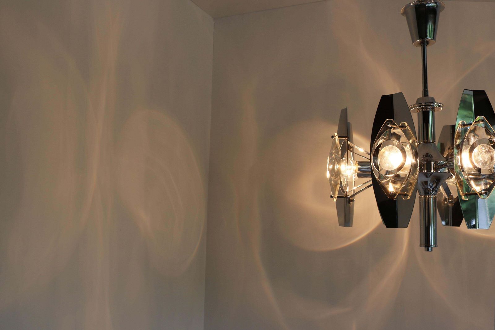 1445.0 1960 Italian Design Chandelier By Oscar Torlasco For Stilkronen Italy Space Age photo