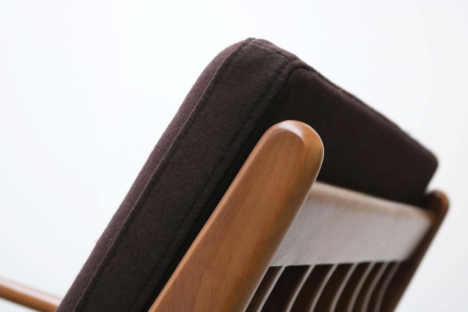 1 Of 2 Danish Design Style 1950 New Modern Rocking Chair Walnut Brown Cashmere photo vintage