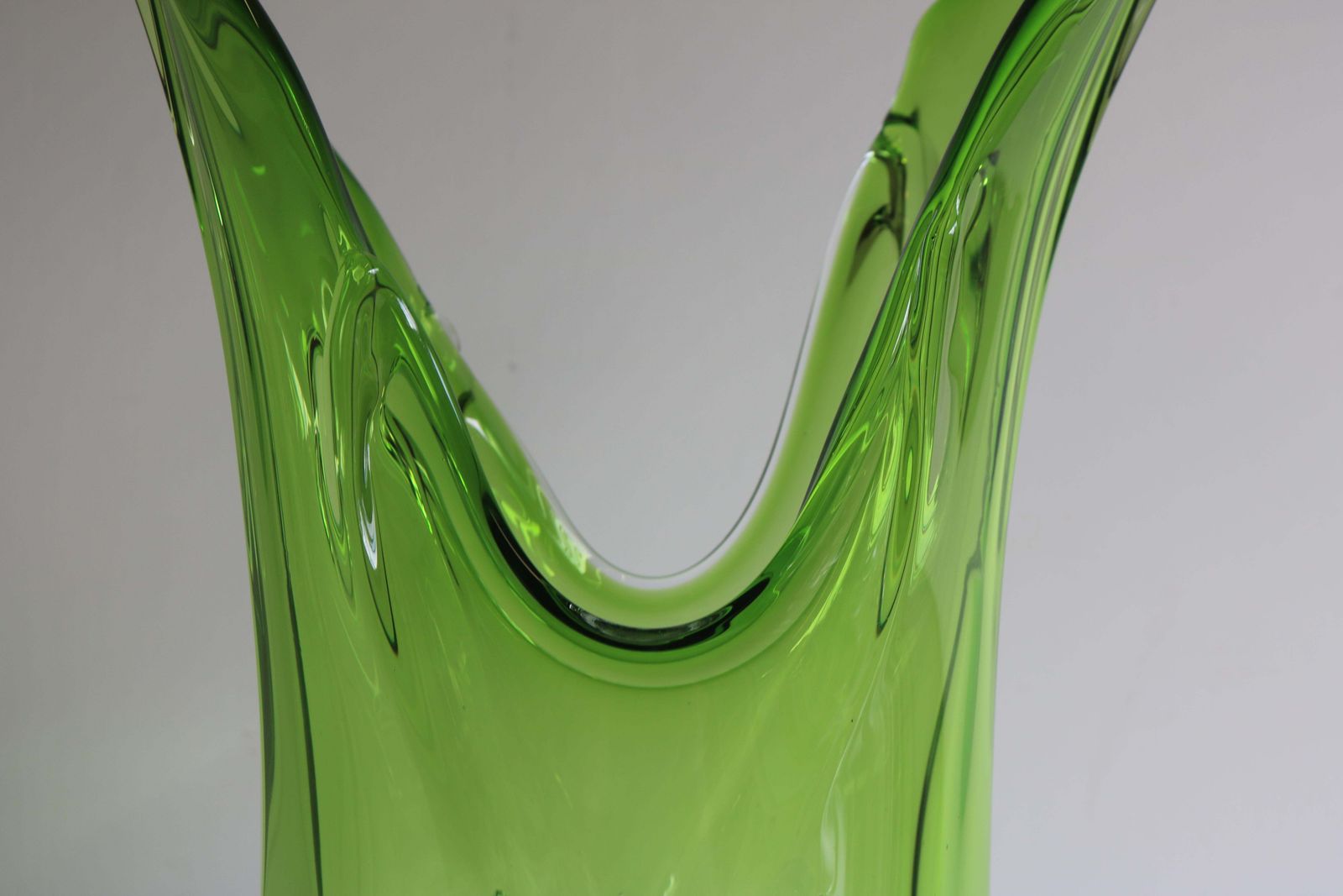 1428.0 Large 5.4kg Italian Murano Glass Vase Attr. Fratelli Toso 1950 Green Sommerso photo