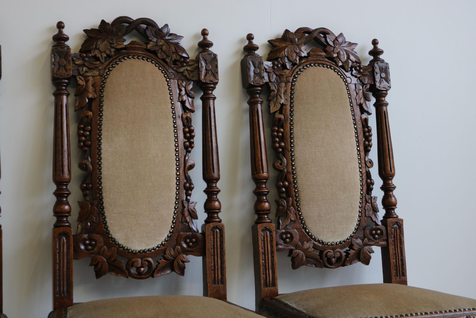 Furniture Set Of 4 French Renaissance Revival Hunting Style Chairs Carved Oak Black Forest photo