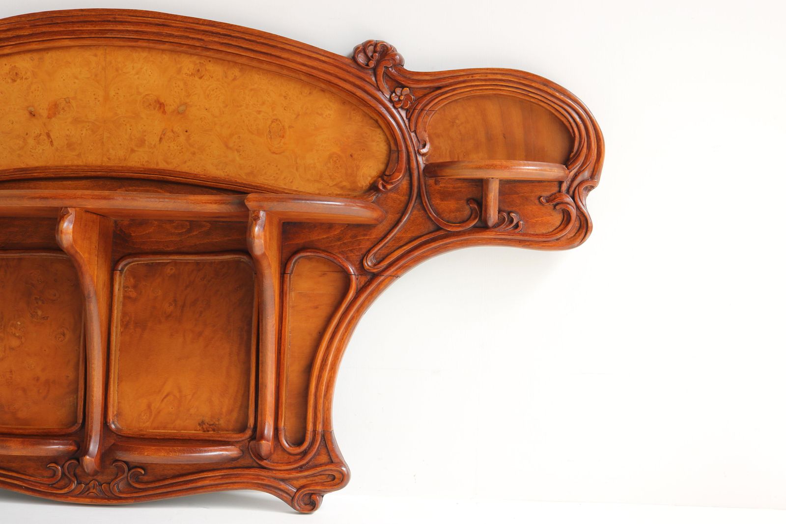 Zeldzame Art Nouveau Wandplank Van Eugene Gaillard, Frankrijk Ca. 1900, Jugendstil, Walnoot photo Meubels