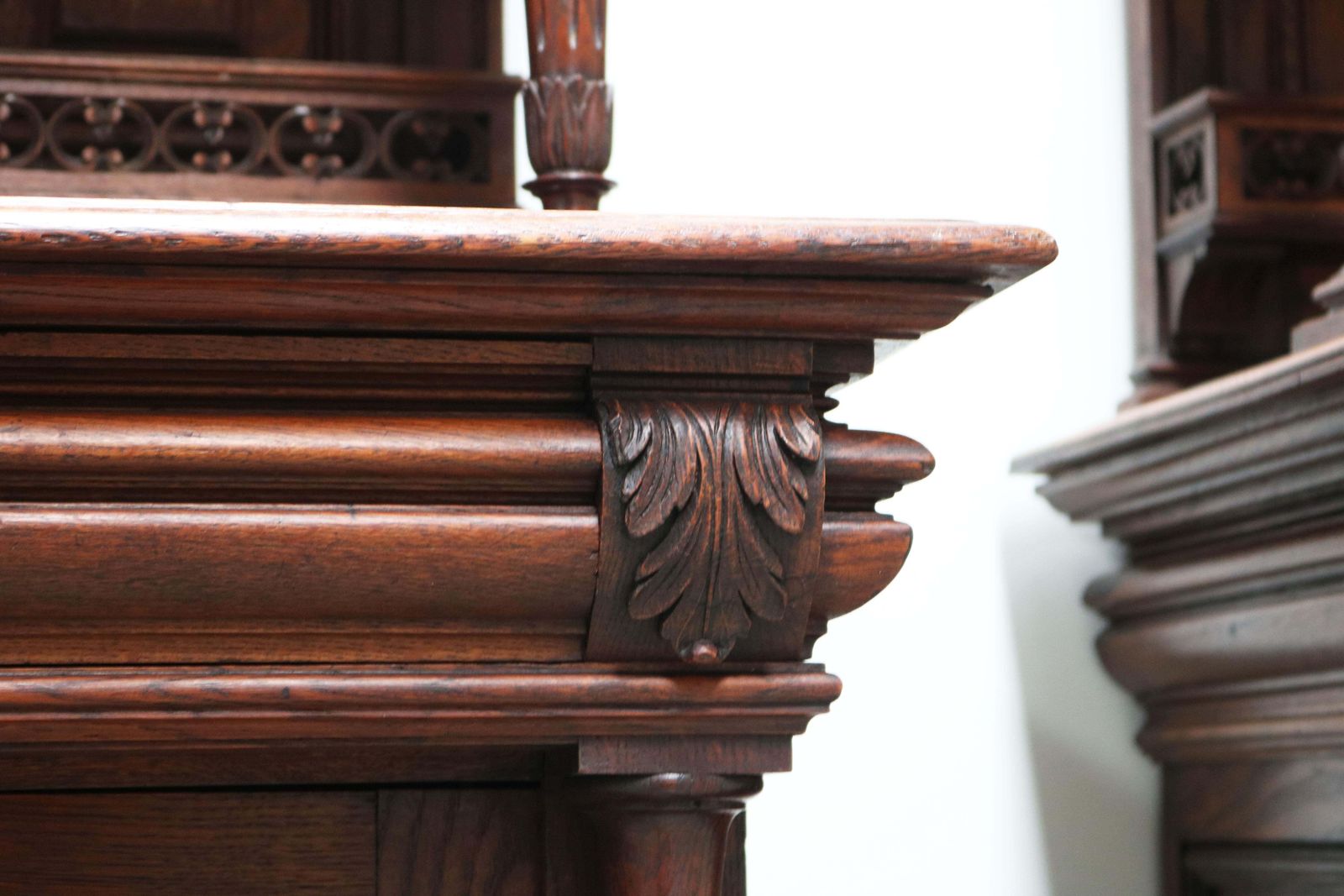 photo buy Stel Van Twee Grote Franse Antieke Renaissance Revival Buffetkasten In Eiken – 19e Eeuw