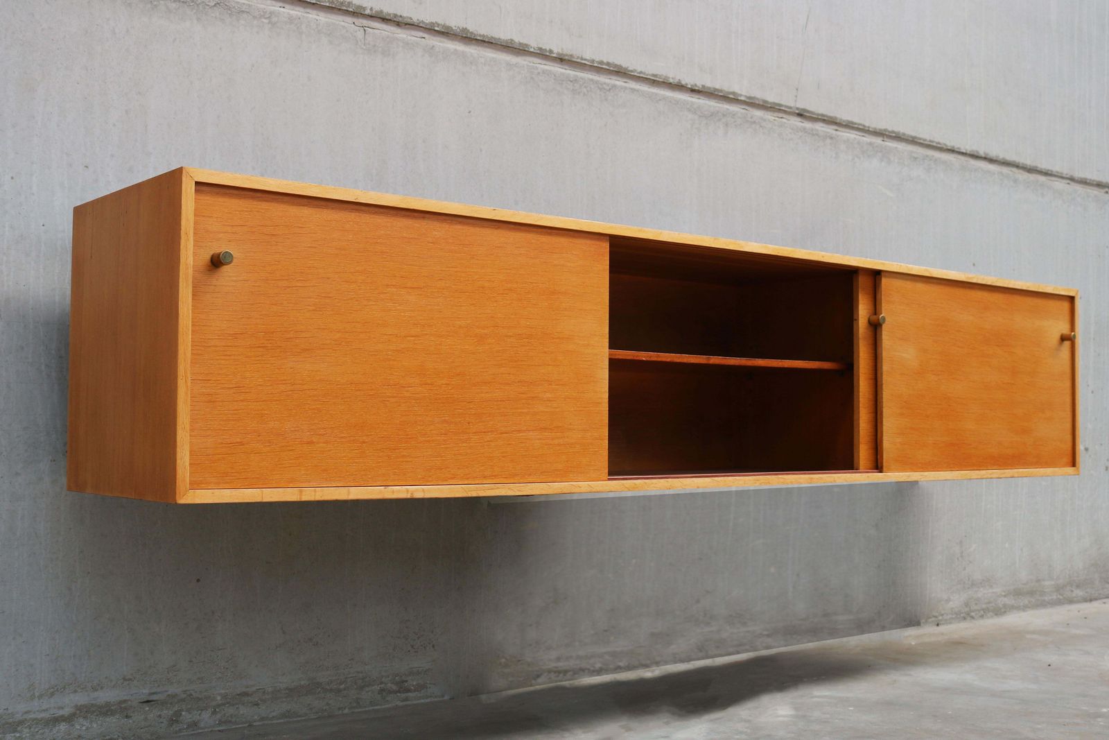 photo for sale Zwevend Dressoir 'Abstracta' Van Jos De Mey Voor Van Den Berghe Pauvers, Eiken, 1960
