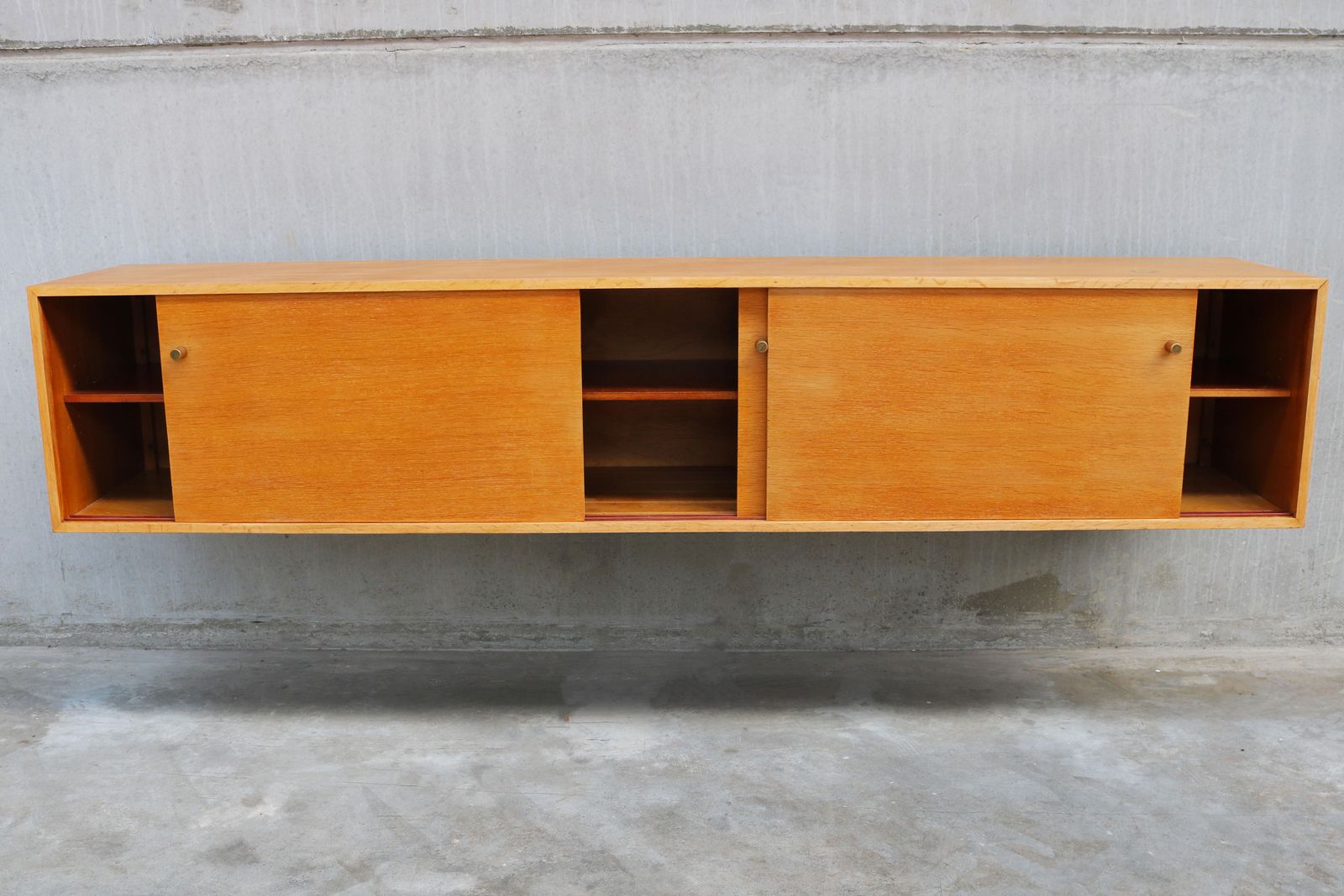 Meubels Zwevend Dressoir 'Abstracta' Van Jos De Mey Voor Van Den Berghe Pauvers, Eiken, 1960 photo