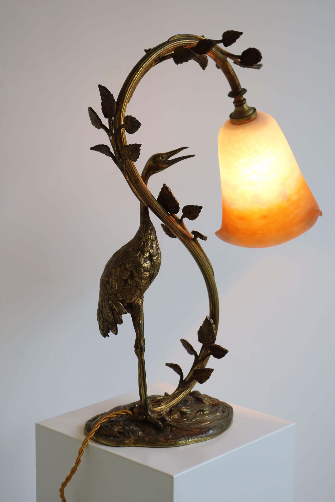 Antique French Art Nouveau Table Lamp Heron By Degue 1920 Pate De Verre Bronze photo vinterior